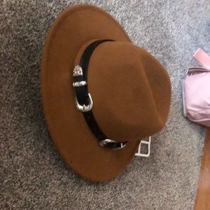 Cowgirl suede brown with black belt